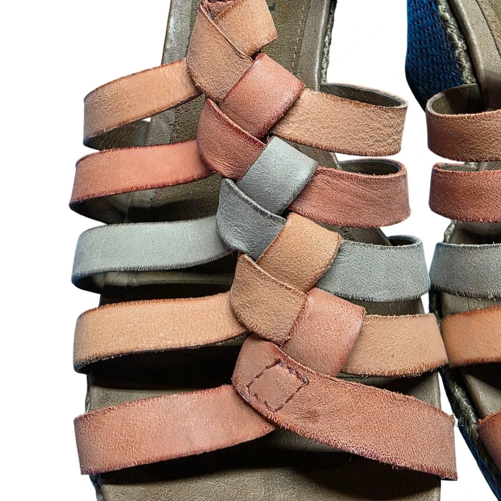 Cobb‎ Hill Women Size 7.5 Colorful Woven Strap Sandals Wedge Heel Buckle Summer